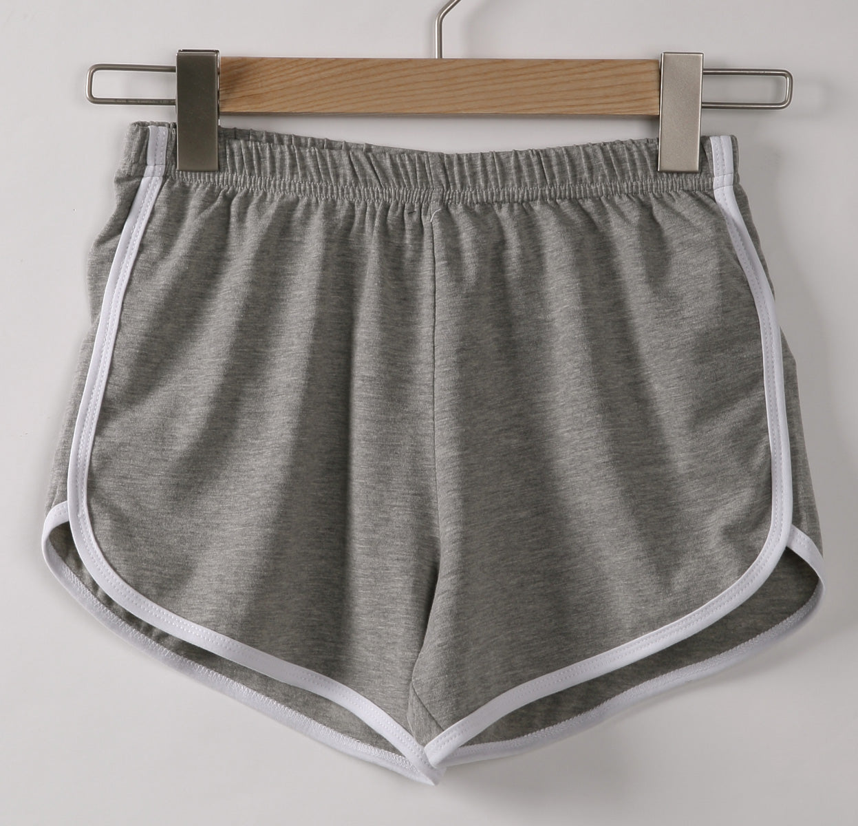 Short minimalista esporte